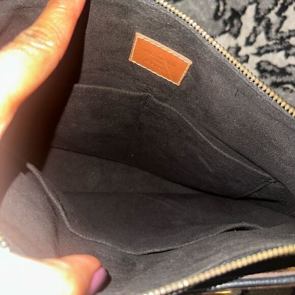 Louis Vuitton Pallas MM monogram (Feel free to make an offer) - Picture 12 of 17